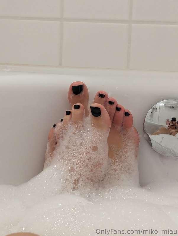 How about feet? Yes or no? :>