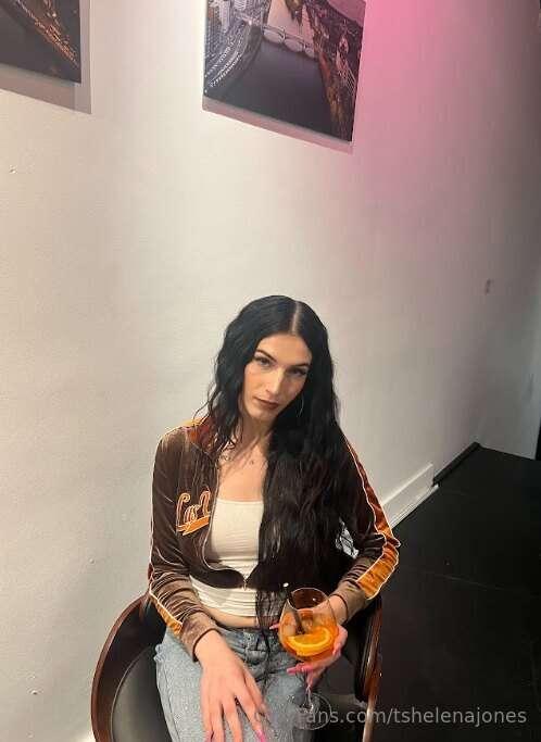 I am your toy, wanna play?😉