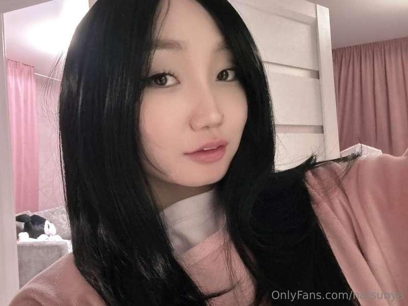 Hee-hee, with the new wig I’m such a cutie and I feel closer..