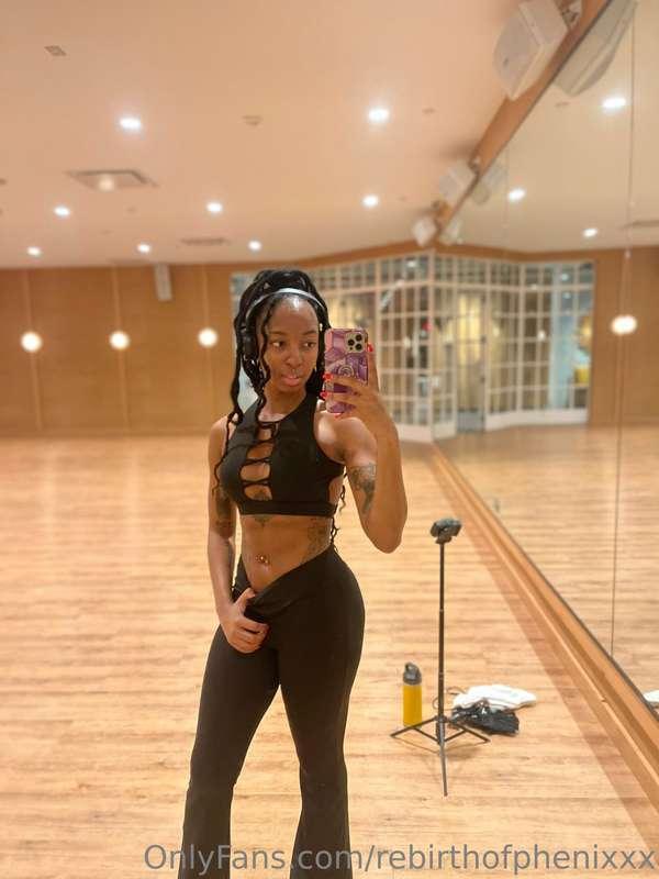 My pussy gets so wet while working out. Open for a surprise ..