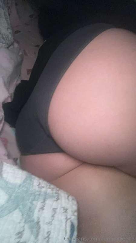 booty in bed 🥰