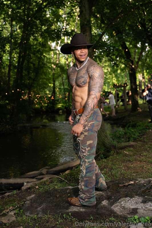 Every inch of this body is carved to be worshipped… especial..