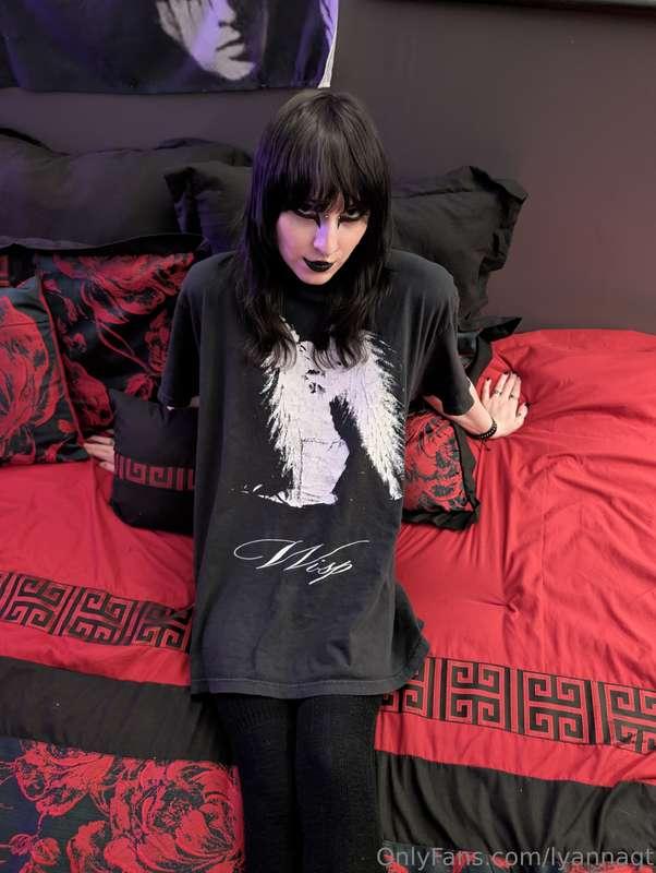 I swear I'm fully clothed ;) also no video today pics/vid co..