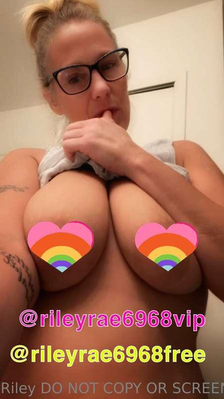 🌈 30 % off my UNCENSORED ***VIP*** 🌈
https://onlyfans.com/ri..