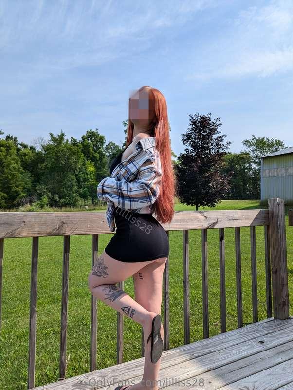 **Let's snap the railing off the porch** 😛
