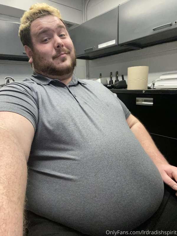 Belly’s getting so big I’m gonna need a second zoom out opti..