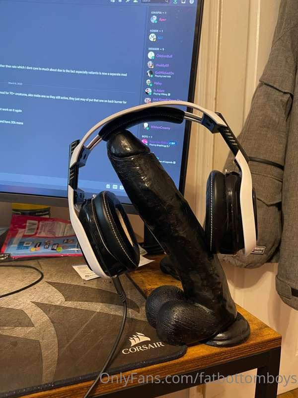 Thank you once again for the headphone stand 😌