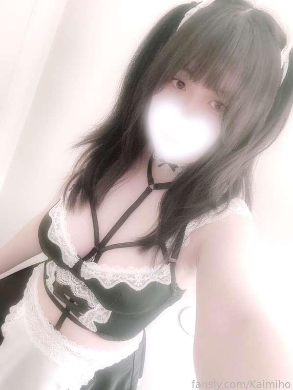 Your service maid puppy is here to please and get teased ~ (*´꒳`*)

‼️Reminder that my birthday bash stream is tomorrow @ 5pm EST!! My stretch goal for the service maid IRL stream will still be active along with a few other fun incentives. 

I expect plenty of headpats and tummy/titty rubs (*'ω'*) 

See you lovelies then!! 

#fyp #maid #tits #boobs #kinky #collar #lewdtuber