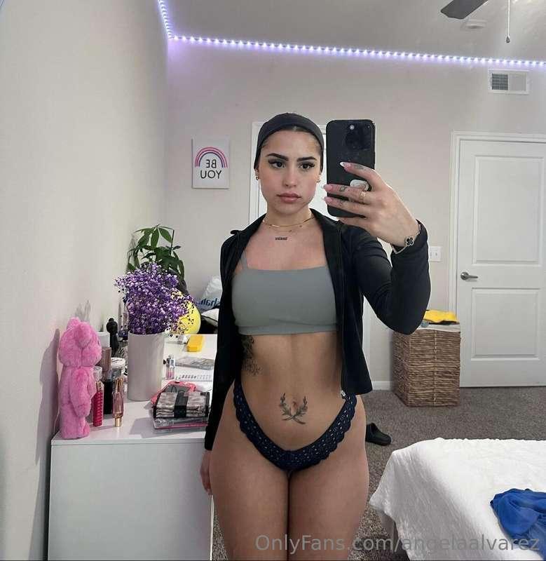 fuck I’m so horny rn 😭