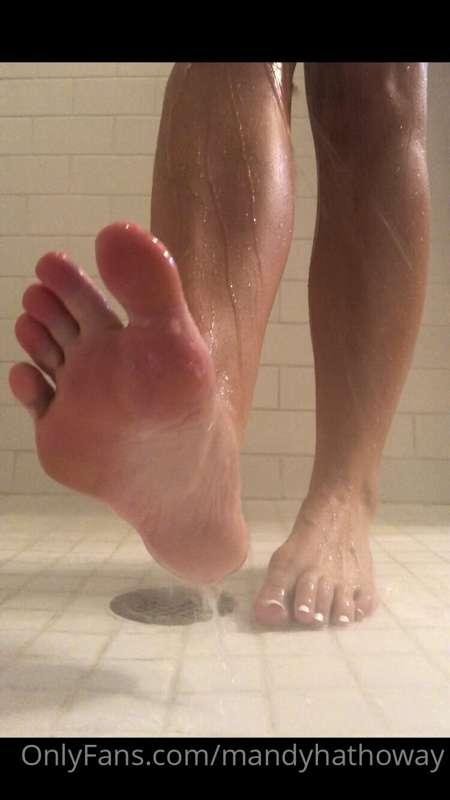 POV: I am about to step on you 😡