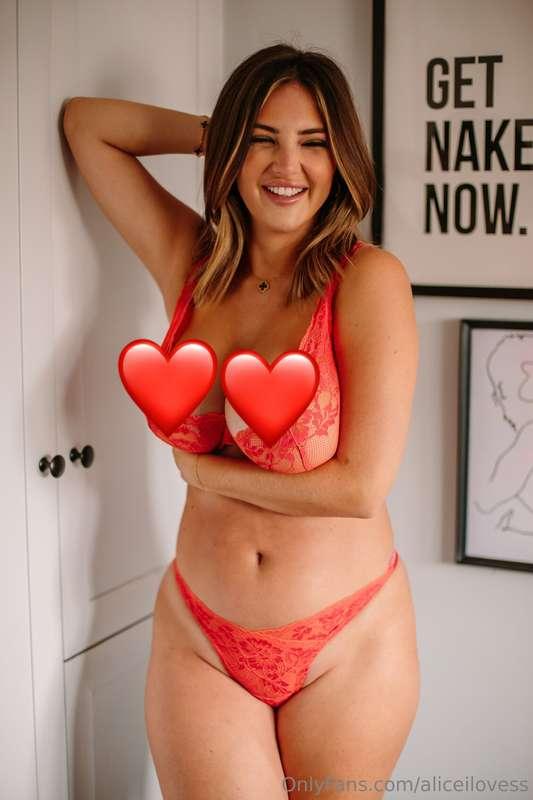 Treat coming tonight for my renew on hunnies! ❤️Don't forget..