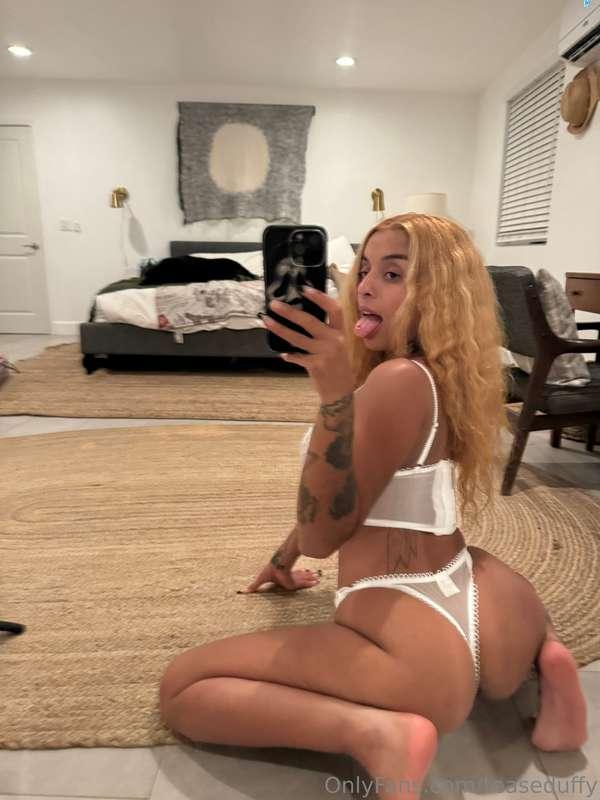 spicin' up your feed with these ass cheeks 🍑 Are you just go..