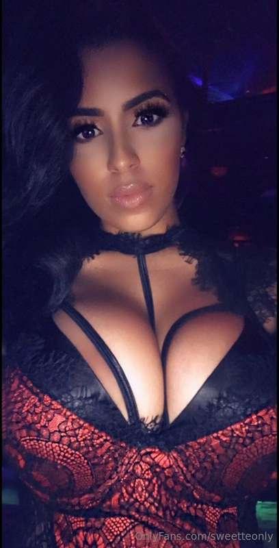 Would you cum inside or outside? 🥵 answer to the DM 🔥