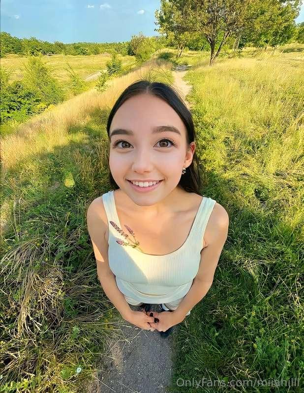 @ronalini this hot bitch wants to jerk your dick with her sm..