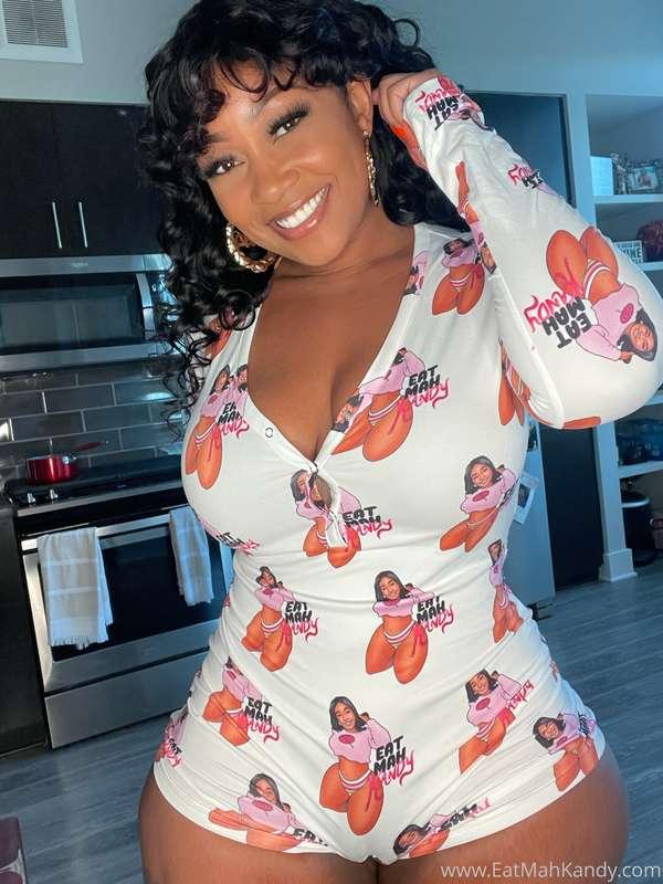 😘