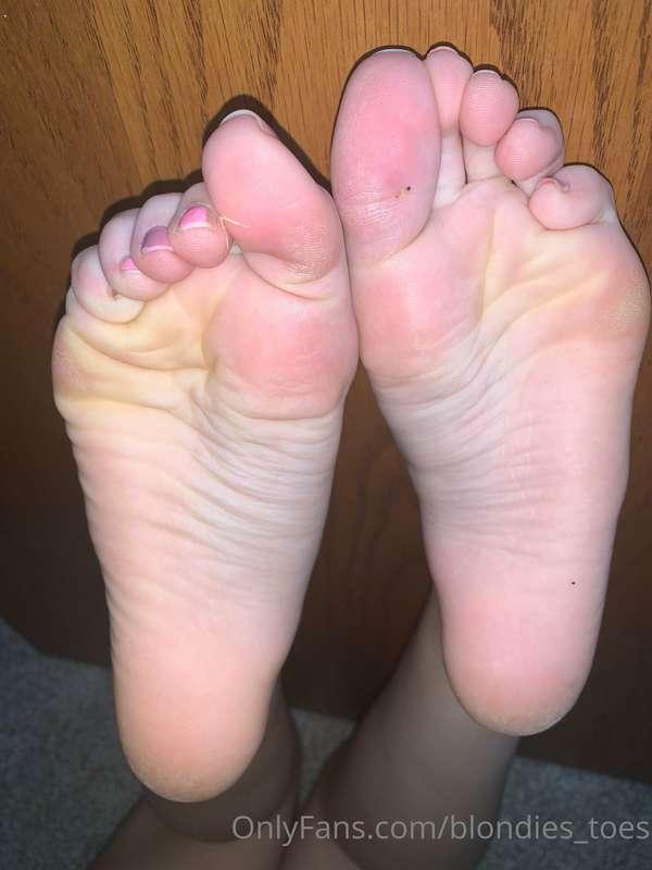 Why are my soles so Pink !!! 😂💕 what’s your favorite type of..