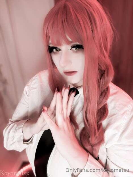 Have you been a good dog this year? 🐾🎄 Makima's watching... ..