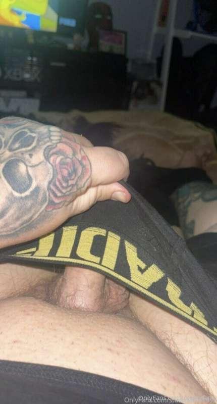Wanna blow your load and your mind?! go follow @studmuffin19..