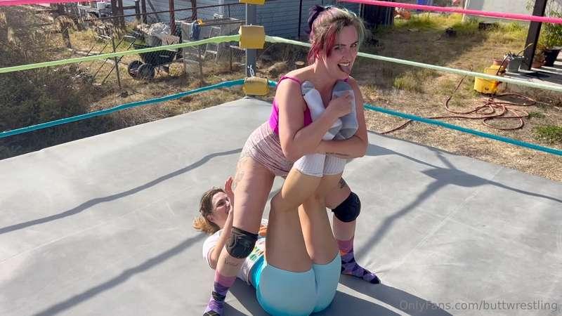 buttwrestling image #3