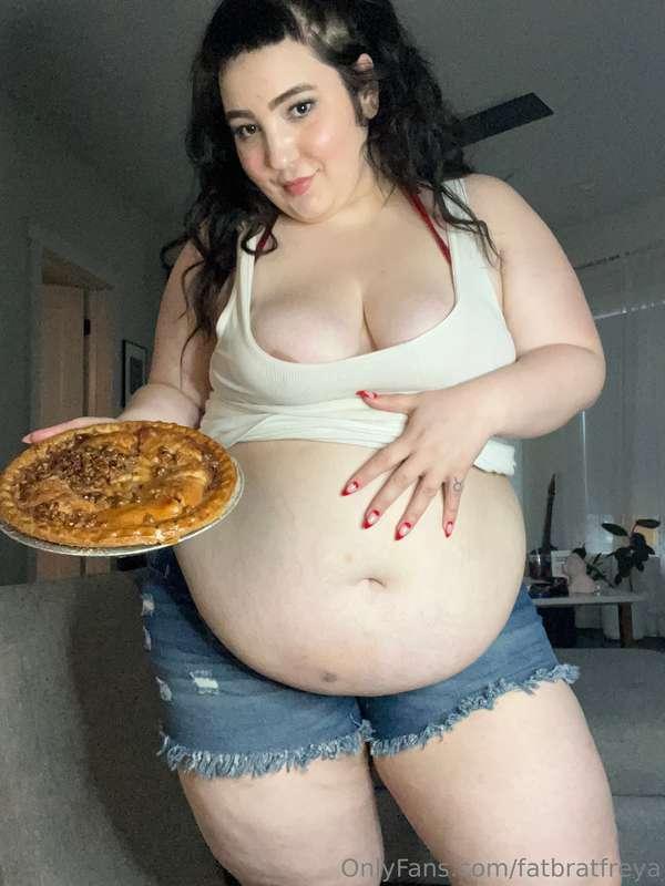 Happy birthday to the fattest country in the world, pioneers..