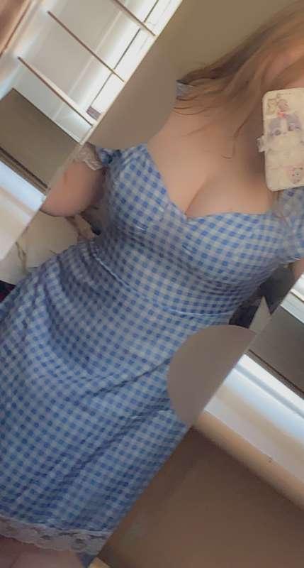 New dress ! 💙 (higher tiers ++)
