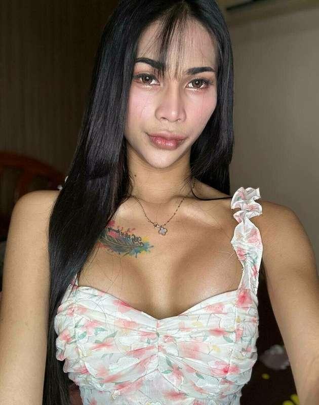 🍬 𝐂𝐚𝐧 𝐲𝐨𝐮 𝐡𝐚𝐧𝐝𝐥𝐞 𝐭𝐡𝐢𝐬 𝐩𝐞𝐭𝐢𝐭𝐞 𝐬𝐰𝐞𝐞𝐭 Ladyboy Slut? 🍭 https://o..