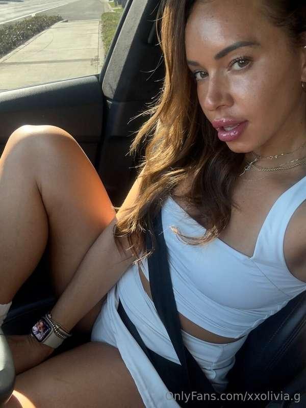 Running errands! What are your plans for the weekend 💋