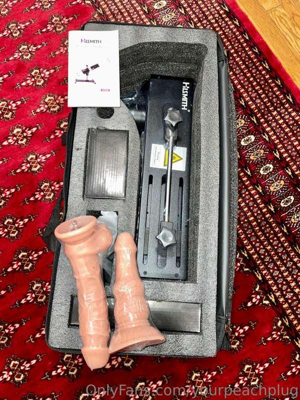 You guys!! My ***fuck machine*** is finally here! The amount..