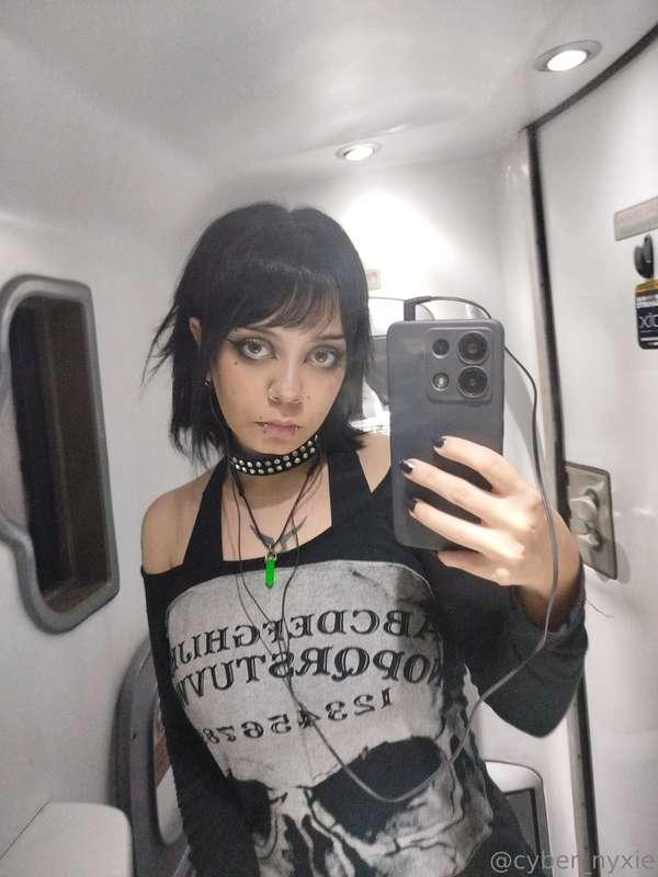 cyber_nyxie image #5