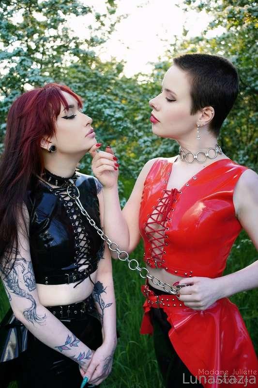 Walk with my Mistress @madamejuliette