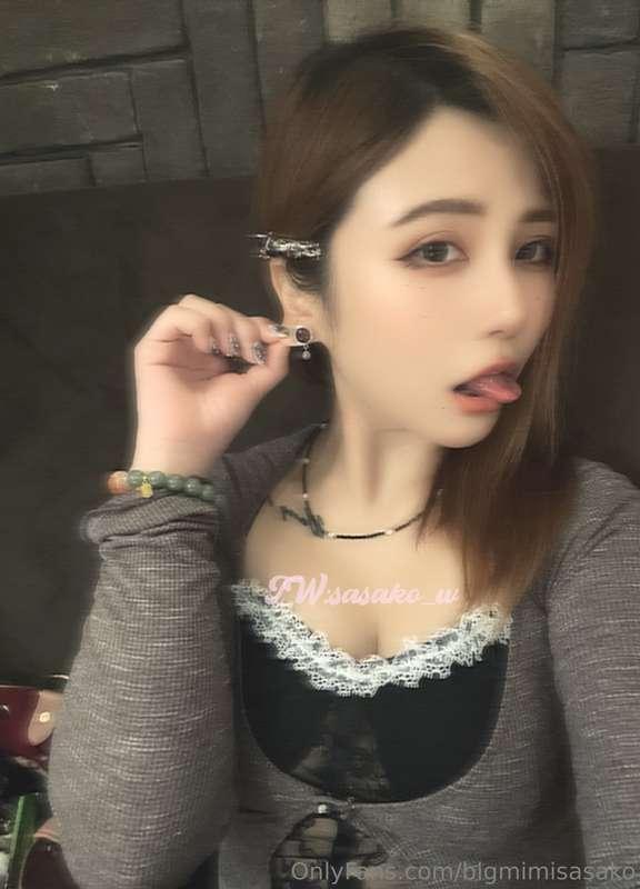 和年下陽光大男孩約會後去愛愛 👅  <88pics+6-7mins videos >,{bj,foot,face sit..