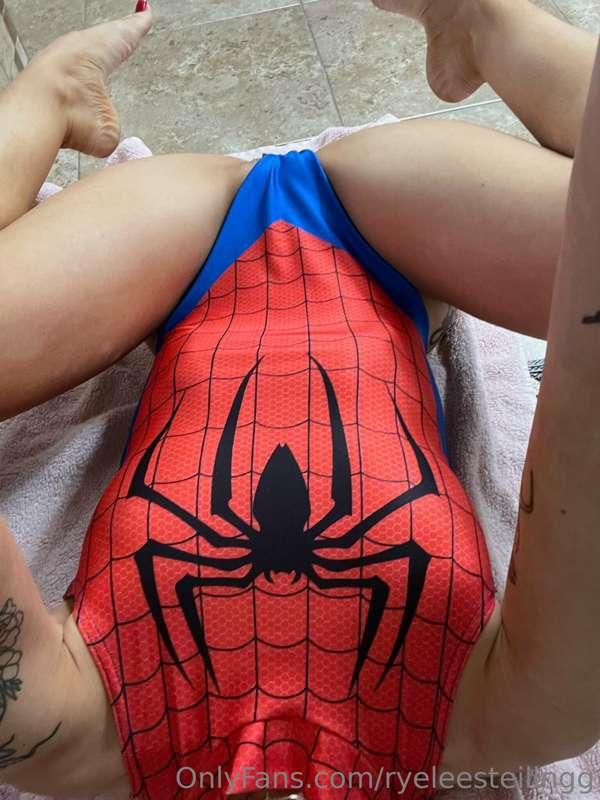 My legs are spread wide open😈