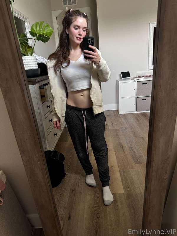 this is called girlfriend clothes :3