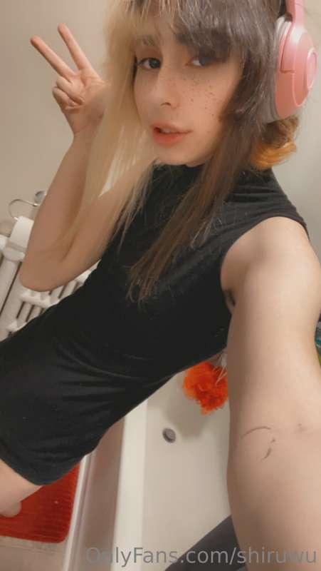 :3
