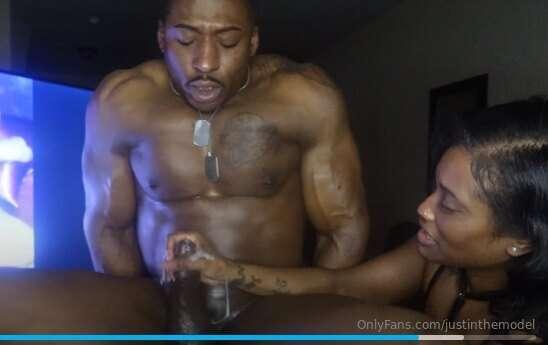 Need more handjobs in ur life👏🏿🍆💦