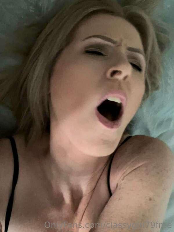 The face of unrivalled pleasure 😈😈
Head over to @classygirl7..