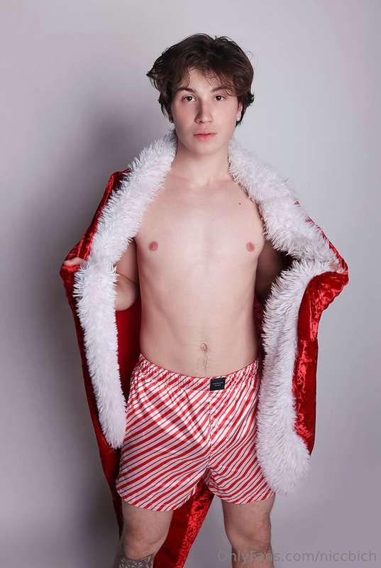 happy holidays! reup w NICCVIP 🎄🦁🔥 