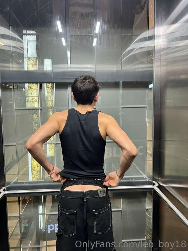 Fuck me in the elevator 🥵