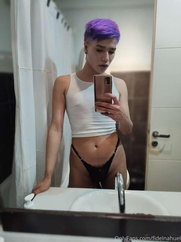 Quiero una rica pija 🍆   para sacarle la leche 💦 , quien vie..