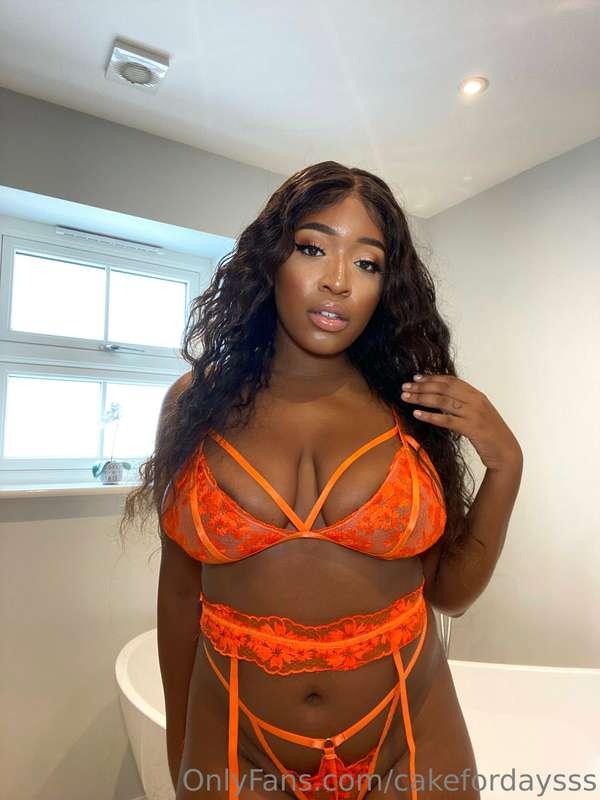 ## Is orange a good
colour on me?
🍫