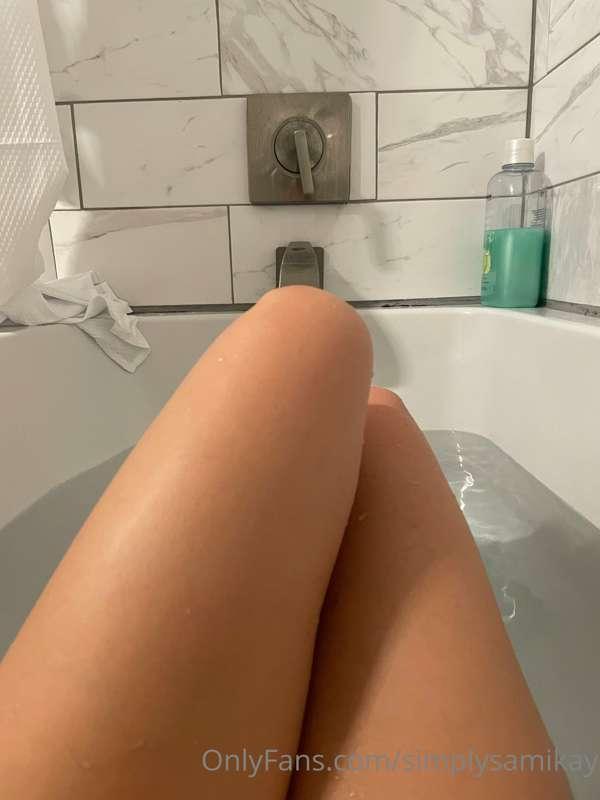 I’m in the tub again! No bubbles this time tho. I don’t have..
