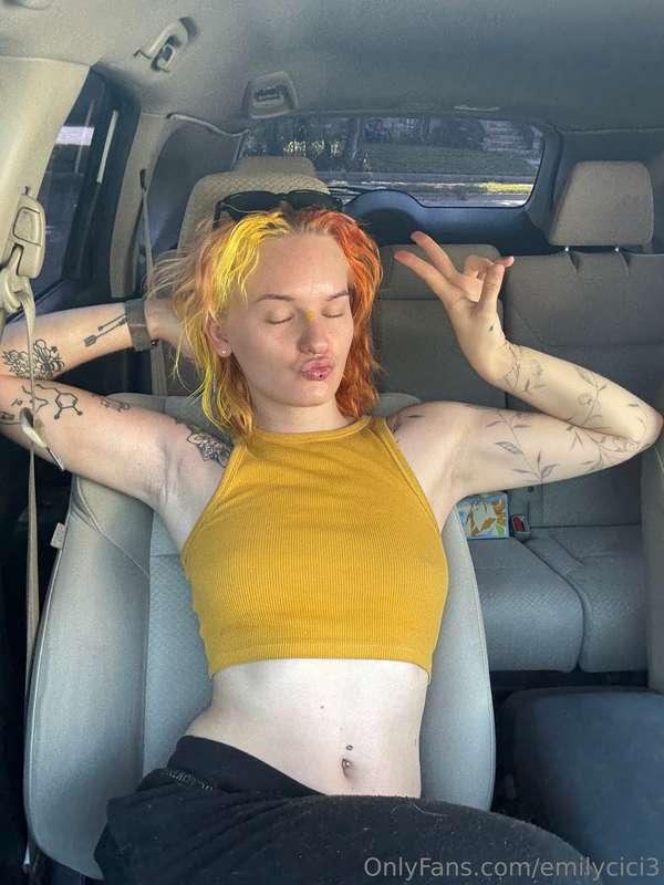 grabbing the titties bc it's titty tuesday 🫶🏼