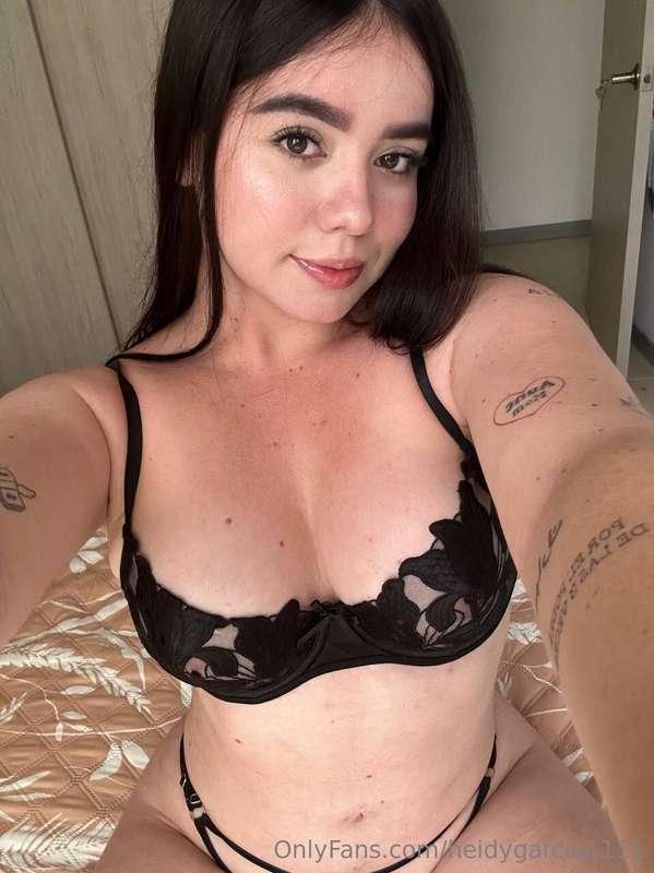 Eres bueno con tus manos? 🙊 Quiero que me quites todo lo que..