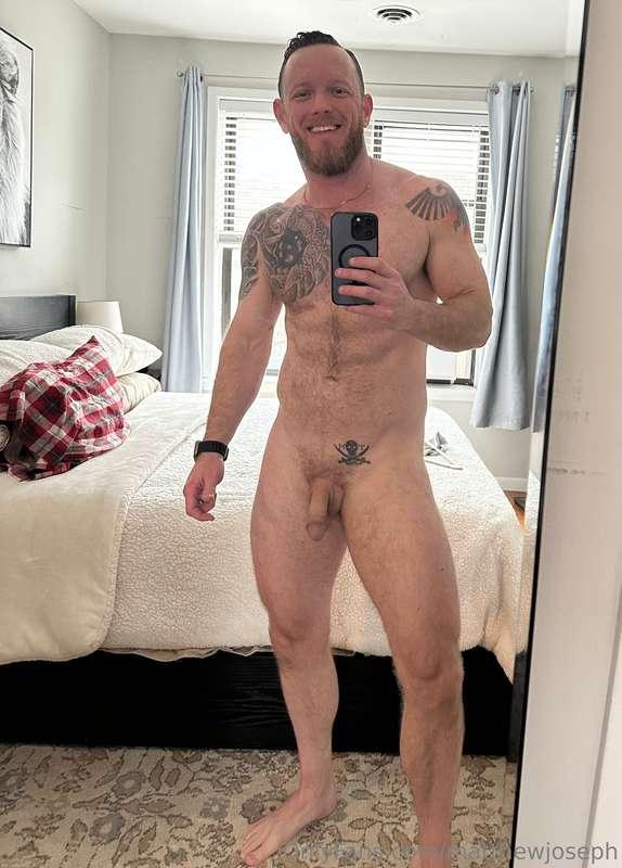 Good morning!! ☀️ Time to go workout and work these legs. I ..