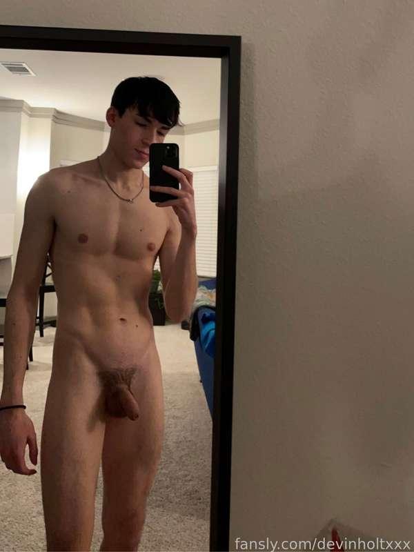 devinholtxxx image #0
