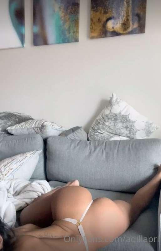 I plan on being this lazy all night, stay online with me? 🥰