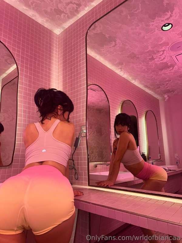 wrldofbiancaa image #0