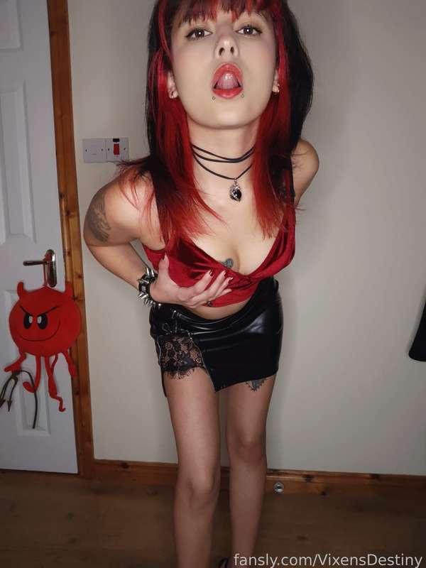 Oh Daddy, I've been a bad girl 😈

#fyp #teen #sexy #hot #cute #boobs #tits #petit #small #lingerie #showing #pussy #ddlg