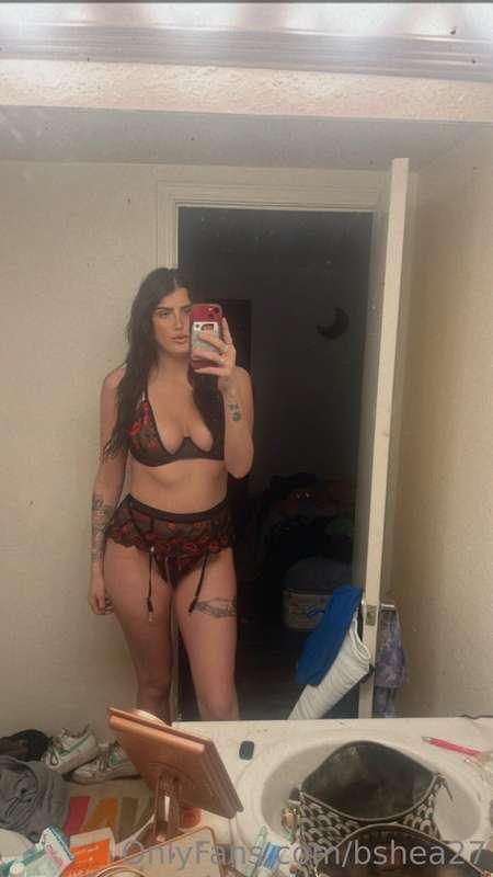 Sneak peek of my valentines lingerie!! 🧨