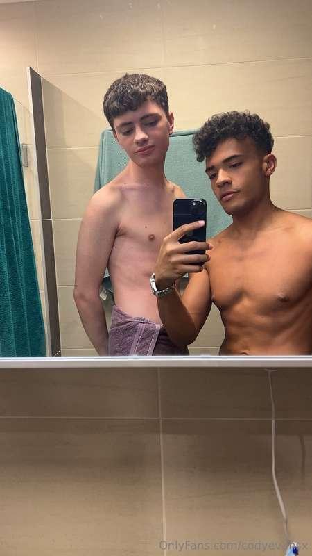 No point showering without my buddy @macetheboy 💦